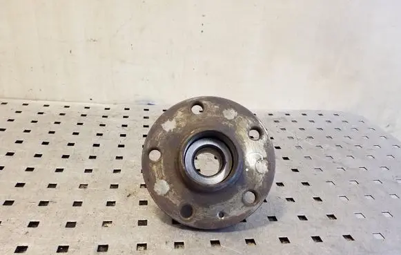 Skoda Octavia Mk3 (5E) Rear wheel hub