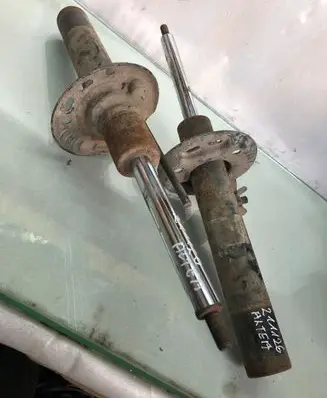 Seat Altea XL Front shock absorber/damper 1t0413031