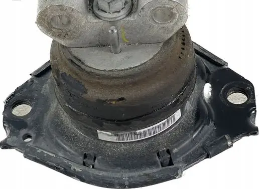 Dodge Challenger Engine mount bracket 68277081AA