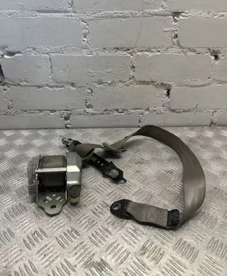 Hyundai Santa Fe Front seatbelt 888802B200J4