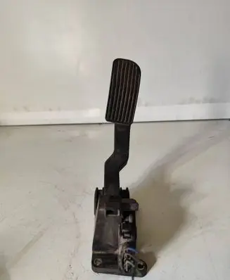 Mercedes-Benz Sprinter W906 Accelerator throttle pedal 0281002335 A9013000404 181402096