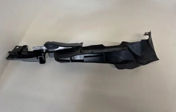 Audi A5 Fender end trim 8W6821169C