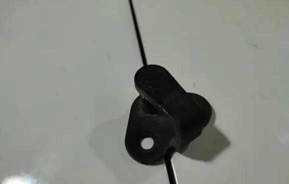 Citroen Xsara Front door lock loop/hook striker 