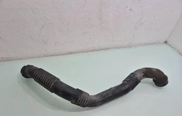 Mercedes-Benz B W245 Intercooler hose/pipe A1695200701