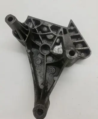 Audi A4 S4 B7 8E 8H Engine mounting bracket 03G199207A