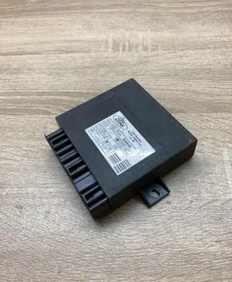 Ford Focus Comfort/convenience module 98AG15K600DD 5WK47230D