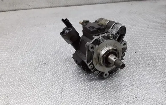 Mazda 2 Fuel injection high pressure pump 9651590880