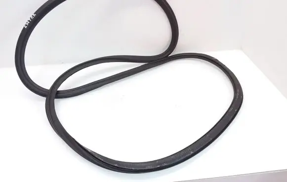 Audi A8 S8 D4 4H Front door rubber seal