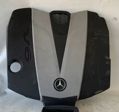 Mercedes-Benz E W212 Engine cover (trim) A6420105867