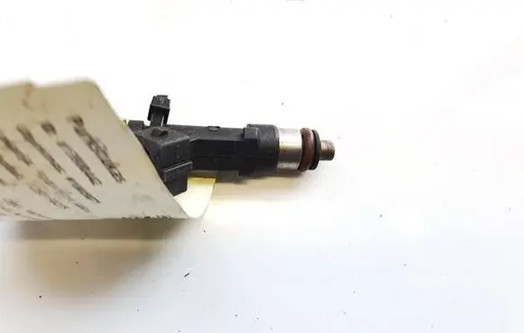 Opel Mokka X Fuel injector 0280158205