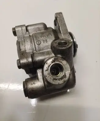 Iveco Daily 35.8 - 9 Power steering pump 7682955142