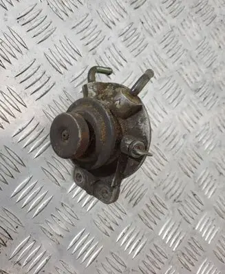 Hyundai Galloper Fuel filter bracket/mount holder 