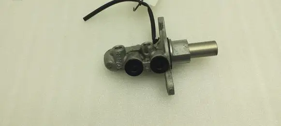 Mercedes-Benz A W176 Master brake cylinder