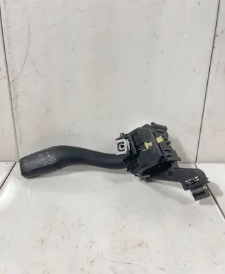 Audi A3 S3 8P Indicator stalk 8P0953513E