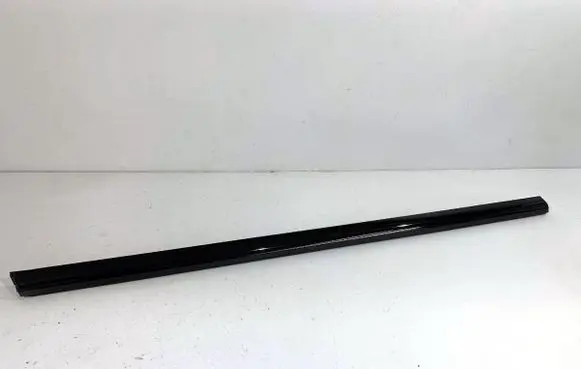 Mercedes-Benz CLA C117 X117 W117 Front door glass trim molding A1177250482