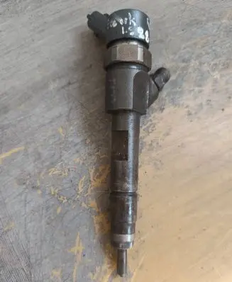 Renault Scenic II - Grand scenic II Fuel injector 0445110110b 8200100272