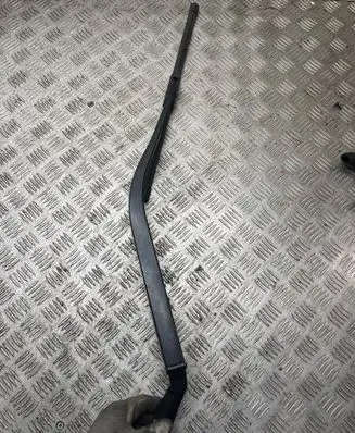 Infiniti M30 Front wiper blade arm 