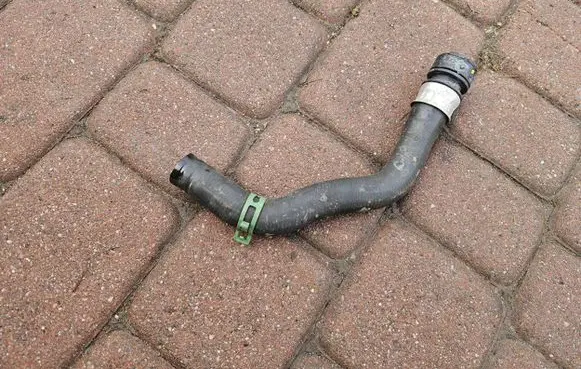Renault Zoe Engine coolant pipe/hose 215010488R