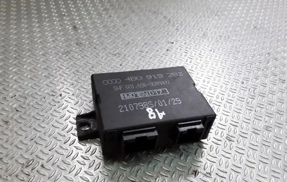 Audi A8 S8 D2 4D Parking PDC control unit/module 4B0919283