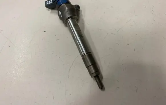 BMW 2 F22 F23 Fuel injector 0445110 62025