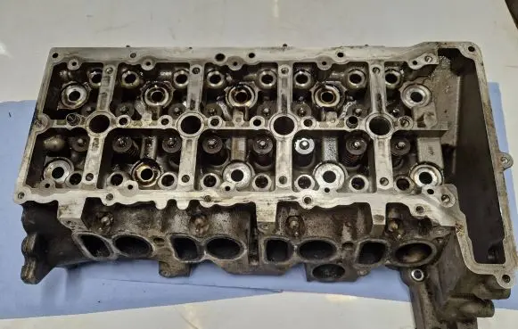 BMW X1 E84 Engine head 7797678