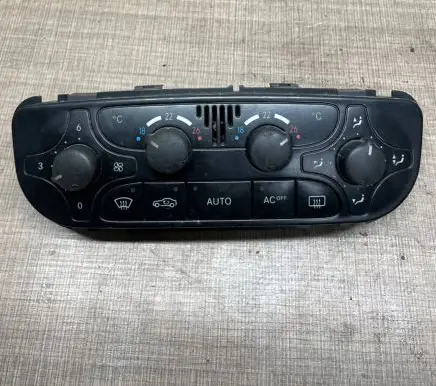 Mercedes-Benz C W203 Climate control unit A2098300085
