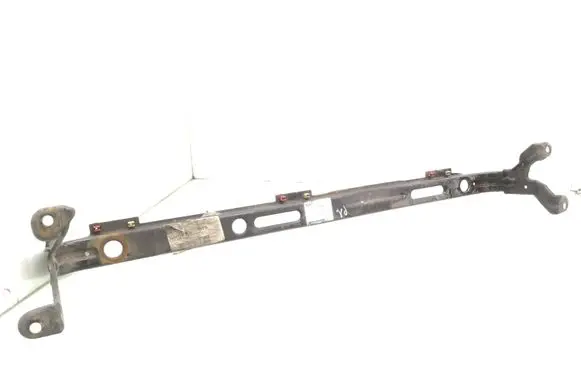 Radiator support slam panel bracket