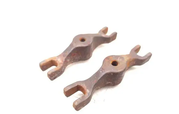 SsangYong Korando Fuel Injector clamp holder 