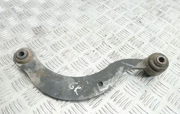 Toyota Avensis T270 Rear upper control arm/wishbone