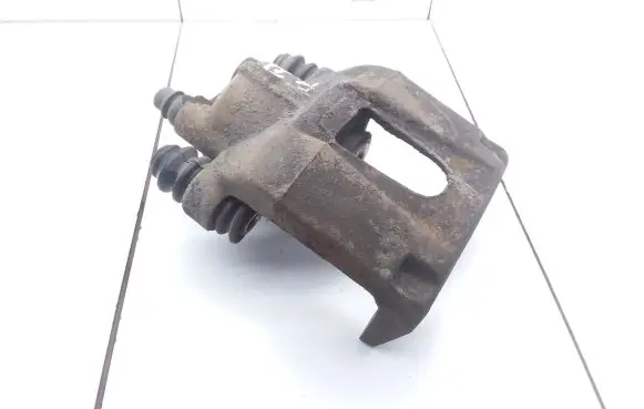 Jeep Grand Cherokee (WK) Rear brake caliper