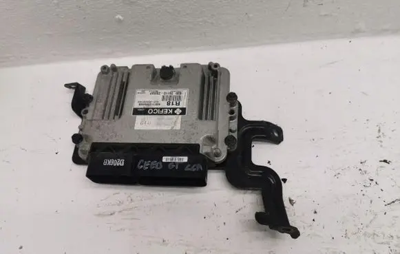 KIA Pro Cee'd II Engine control unit/module ECU 39110-2BRBP