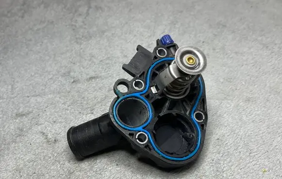 Peugeot 208 I Thermostat 9676409580