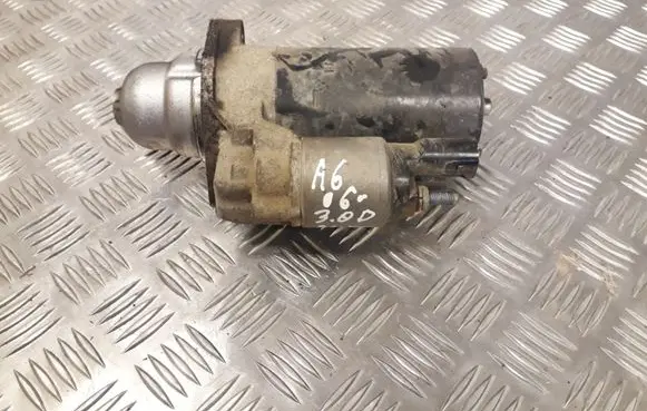 Opel Vivaro Starter motor 7700116260C