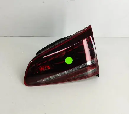 Volkswagen Golf VII Tailgate rear/tail lights 5G0945308E