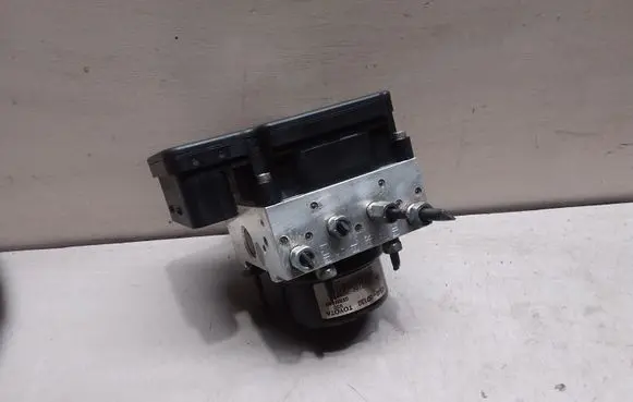 Toyota Yaris ABS Pump 445400D130 895410D330