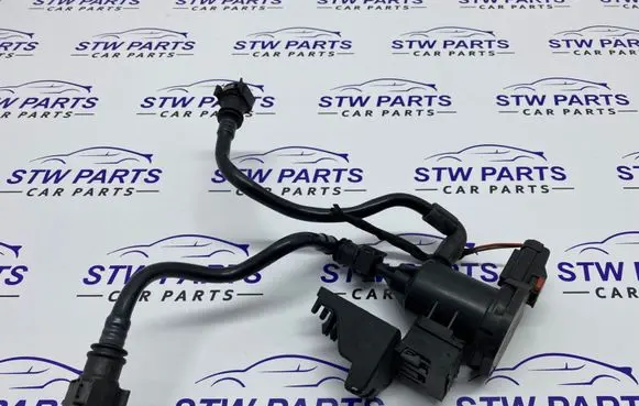Mercedes-Benz CLA C117 X117 W117 Fuel injection system set 0014760532