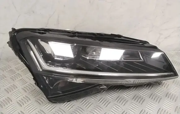 Skoda Superb B8 (3V) Headlight/headlamp 3V1941016D