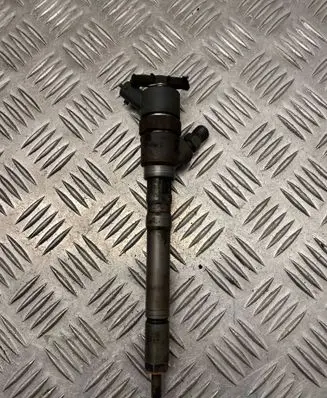 Hyundai Tucson JM Fuel injector 0445110064 3380027010