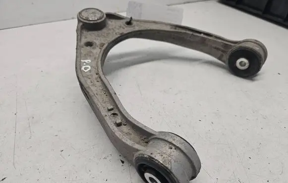 Audi Q7 4L Front lower control arm/wishbone 7L0407047A