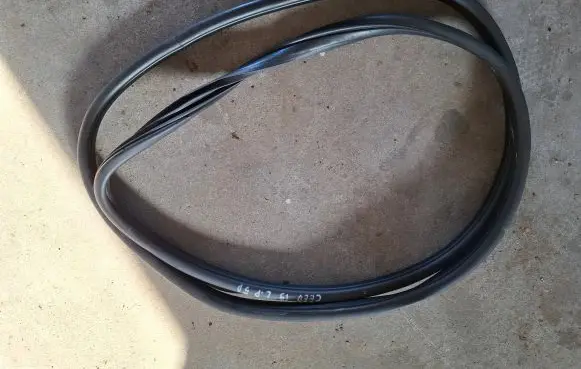 KIA Ceed Front door rubber seal
