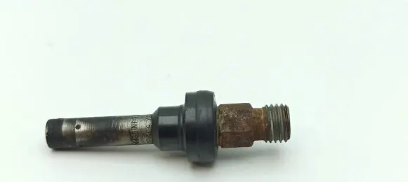 Mercedes-Benz S W116 Fuel injector 0437502010