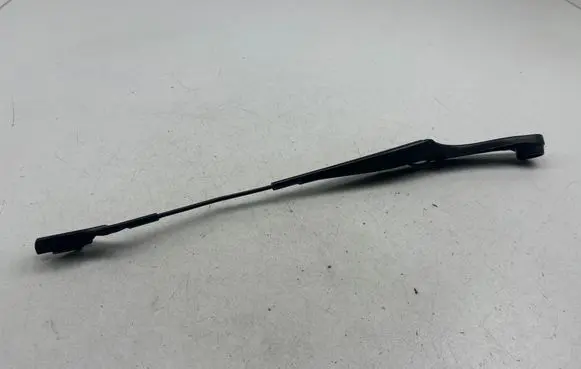 Jeep Renegade Front wiper blade arm 