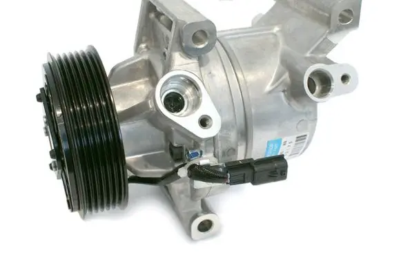 Dacia Duster Air conditioning (A/C) compressor (pump) 926005154R T99006AA 926004475R