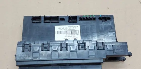 Mercedes-Benz CLS C219 Relay mounting block 2115455001parts