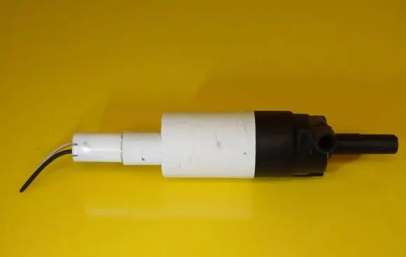 Renault Laguna II Headlight washer pump 7700813676