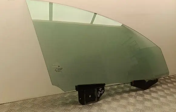 Tesla Model Y Front door window glass four-door 43R011693