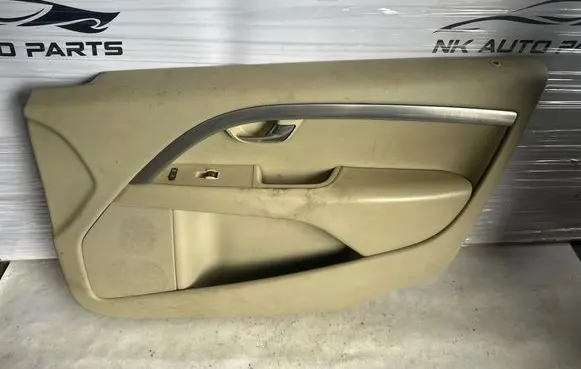 Volvo XC70 Front door card panel trim 8686853