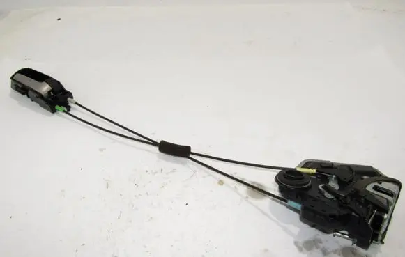 Suzuki Grand Vitara II Rear door lock