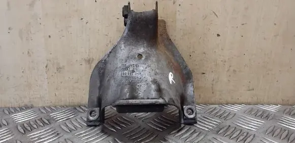 Audi A8 S8 D4 4H Engine mounting bracket 4H0399060