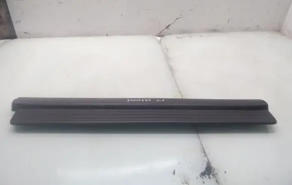 Opel Frontera B Front sill trim cover